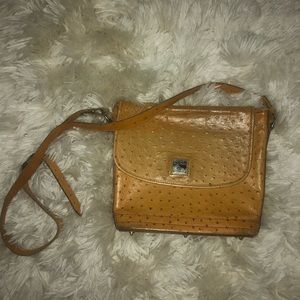 Dooney and Bourke side purse